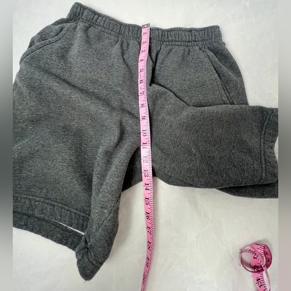 Lot of two Nike Sportswear Club Fleece shorts Size Medium - Picture 15 of 16